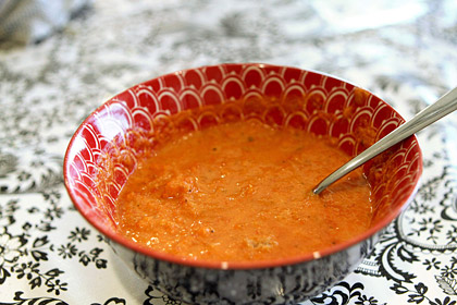 creamy tomato vegan bisque for kids